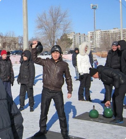 Рудный гуляет, холода провожает