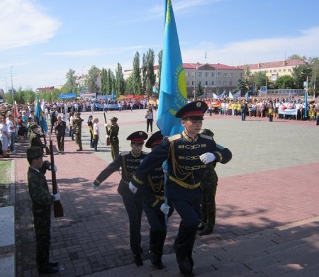 Фоторепортаж: праздник госсимволов