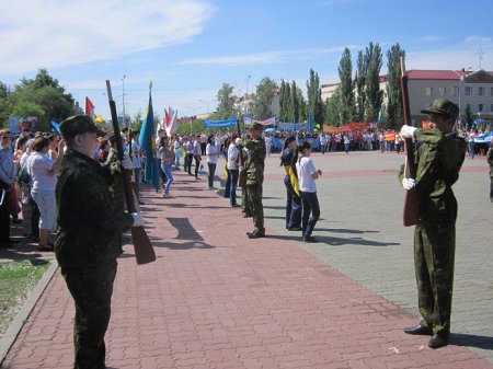 Фоторепортаж: праздник госсимволов