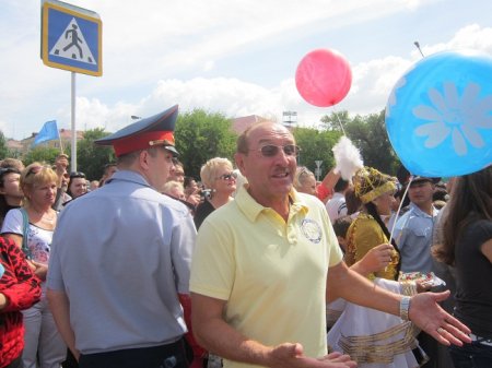 Ура! Герой Олимпиады вернулся домой!