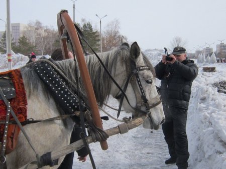 Зиму проводили, «солнцем» и дымом закусили!