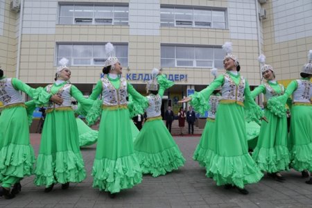 Новая школа в Костанае стала первым объектом, который открыл аким области Архимед Мухамбетов