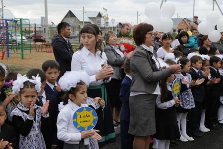 Новая школа в Костанае стала первым объектом, который открыл аким области Архимед Мухамбетов