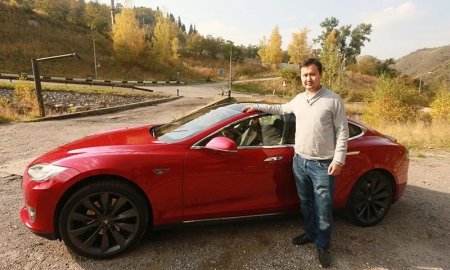 Tesla: как живется электромобилю в нефтяной стране?