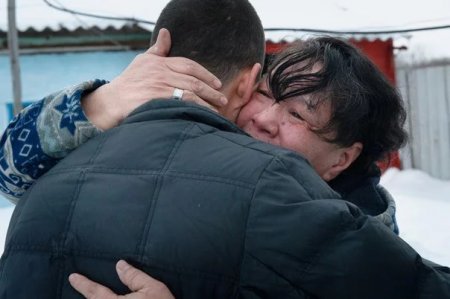 В Костанайской области воспитанник детского дома в 24 года нашел родную маму (фото)