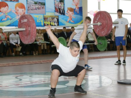 Церемонии награждения мастеров спорта и посвящения в юные спортсмены в Костанае посвятили 25-летию независимости 