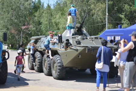 В Костанае горожанам показали спецтехнику ДВД, ДЧС и пожарных