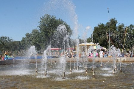 В два часа дня, после школьного звонка