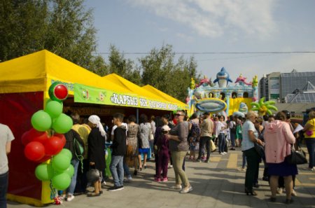 В Костанае прошел первый праздник дыни и арбуза